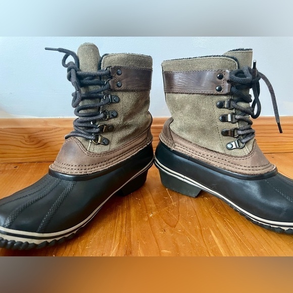 Sorel Women's Winter Fancy Lace Boot | Size 7 - Picture 6 of 15